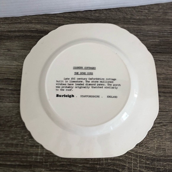 Vtg Staffordshire Plate with Cottage Design - Picture 3 of 9